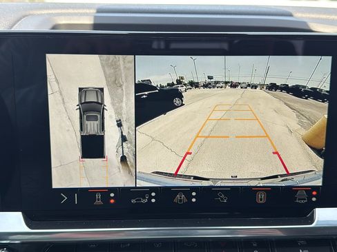 New 2025 GMC Sierra 1500 SLT image 23