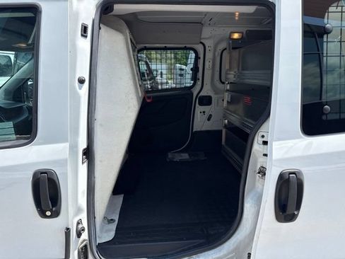 Used 2022 RAM ProMaster City Tradesman w/ Window Group 05 FWD image 12