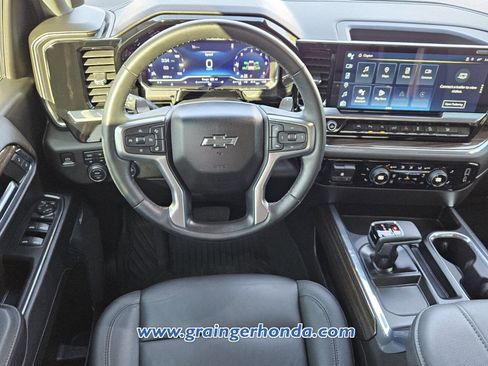 Used 2024 Chevrolet Silverado 1500 LT Trail Boss w/ Convenience Package II image 12