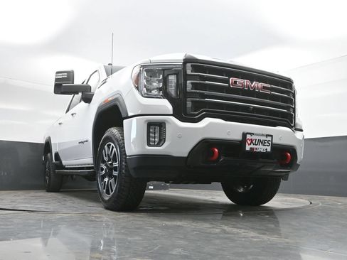 Used 2020 GMC Sierra 2500 AT4 w/ AT4 Premium Package AWD/4WD image 36