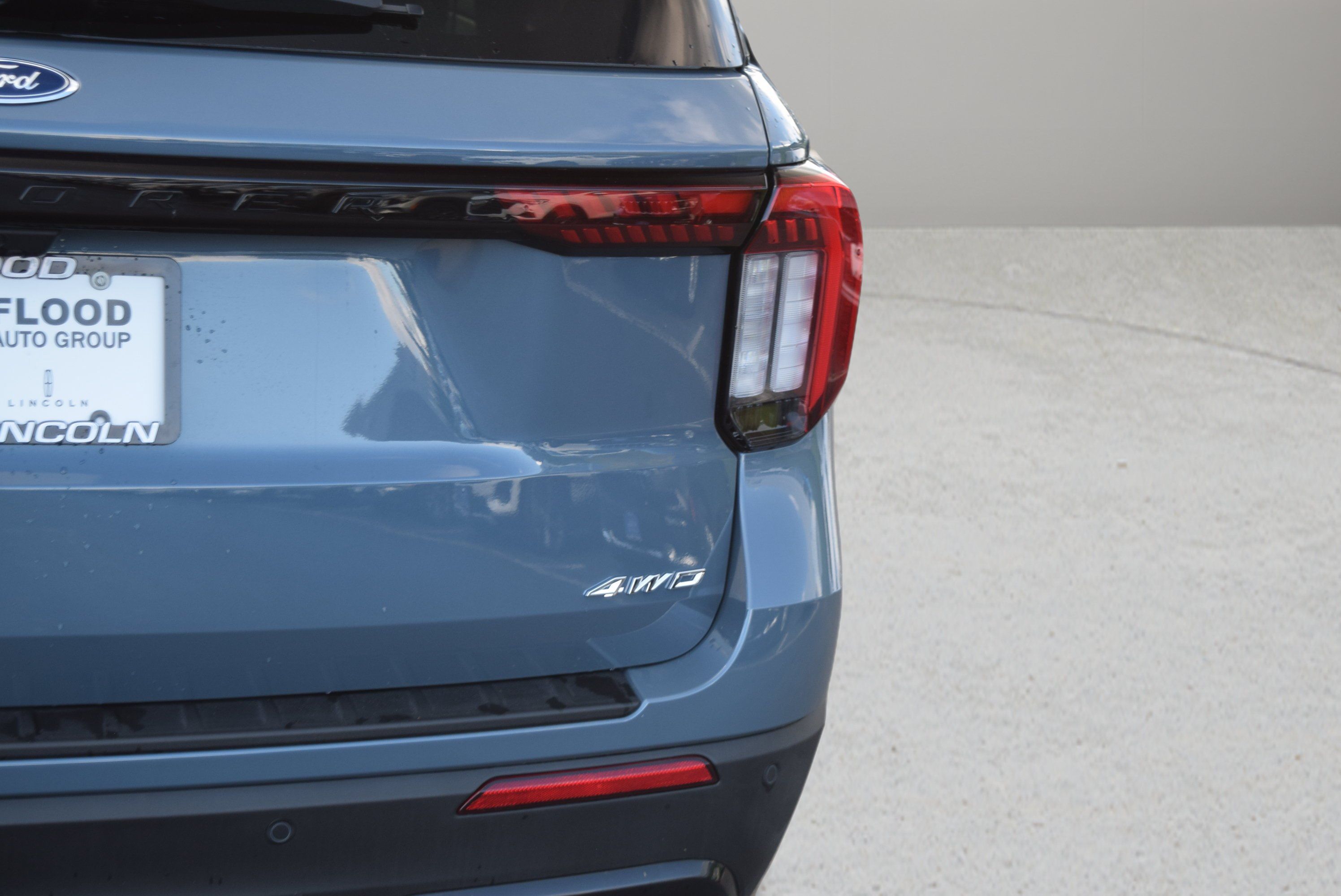 Used 2025 Ford Explorer ST-Line AWD/4WD image 6