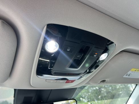 Used 2023 Kia Sorento SX image 31