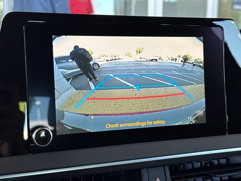 New 2026 Toyota Prius Plug-In Hybrid FWD image 22