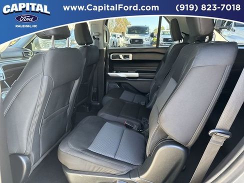 Certified 2022 Ford Explorer XLT image 16