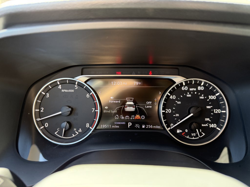 Used 2025 Nissan Rogue SV FWD image 19