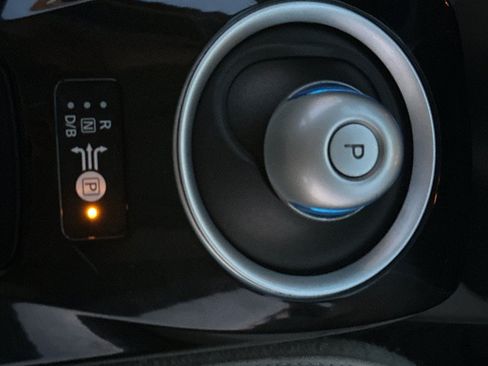 Used 2015 Nissan Leaf SV FWD image 53