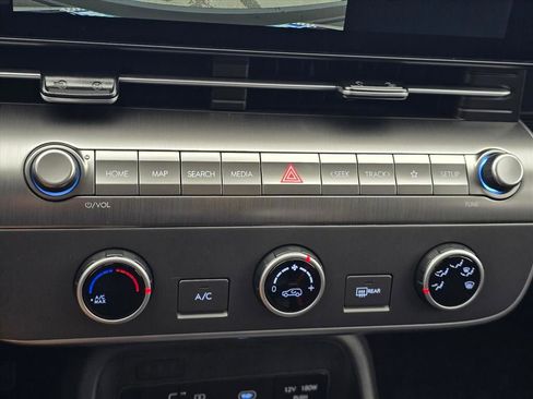 New 2026 Hyundai Kona SE image 18