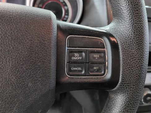 Certified 2018 Dodge Journey SE image 24