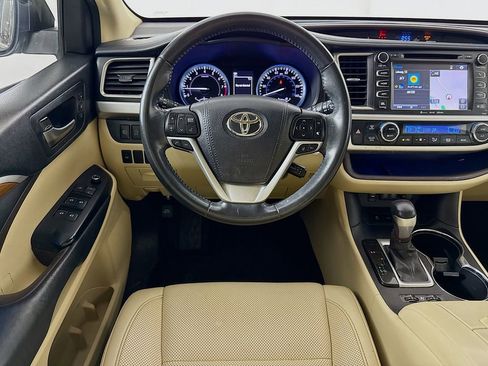 Used 2018 Toyota Highlander Limited image 24
