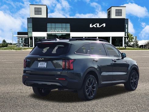 Certified 2023 Kia Sorento X-Line EX image 6