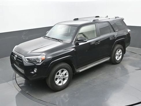 Used 2024 Toyota 4Runner SR5 Premium w/ Moonroof Package image 16