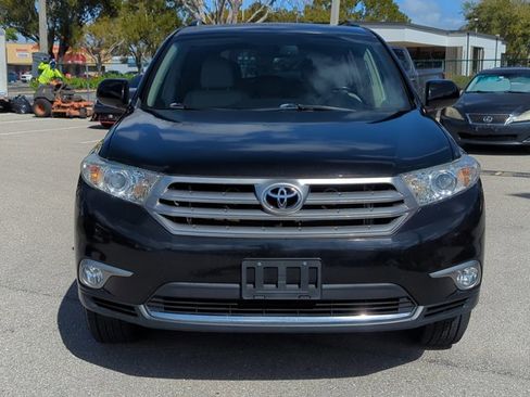 Used 2013 Toyota Highlander SE image 2