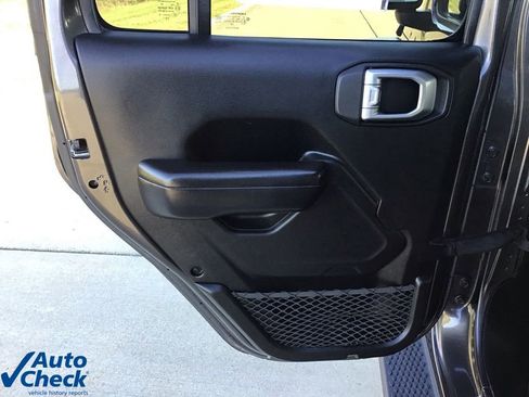 Used 2019 Jeep Wrangler Unlimited Sport S image 11