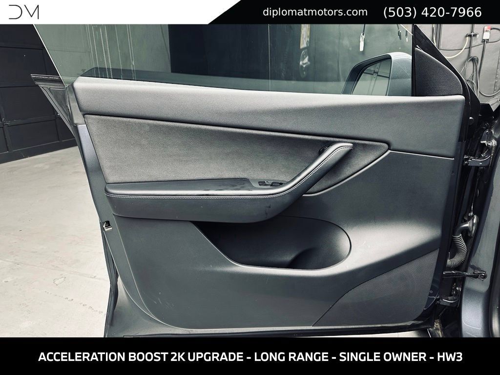 Used 2021 Tesla Model Y Long Range AWD/4WD image 26