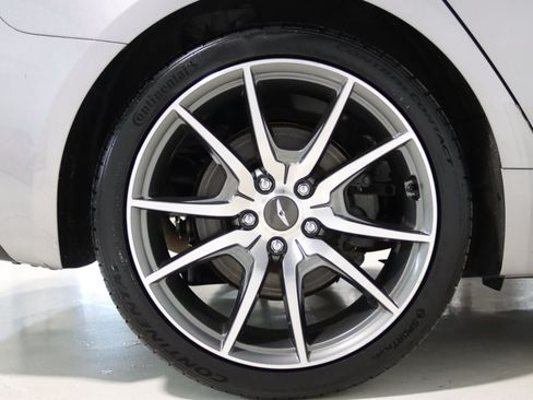 Used 2023 Genesis G70 2.0T AWD/4WD image 74