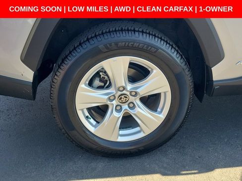 Used 2021 Toyota RAV4 XLE w/ Carpet Mat Package (TMS) AWD/4WD image 8