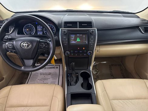 Used 2016 Toyota Camry LE image 38