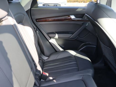 Used 2019 Audi Q5 2.0T Premium Plus w/ Premium Plus Package image 14