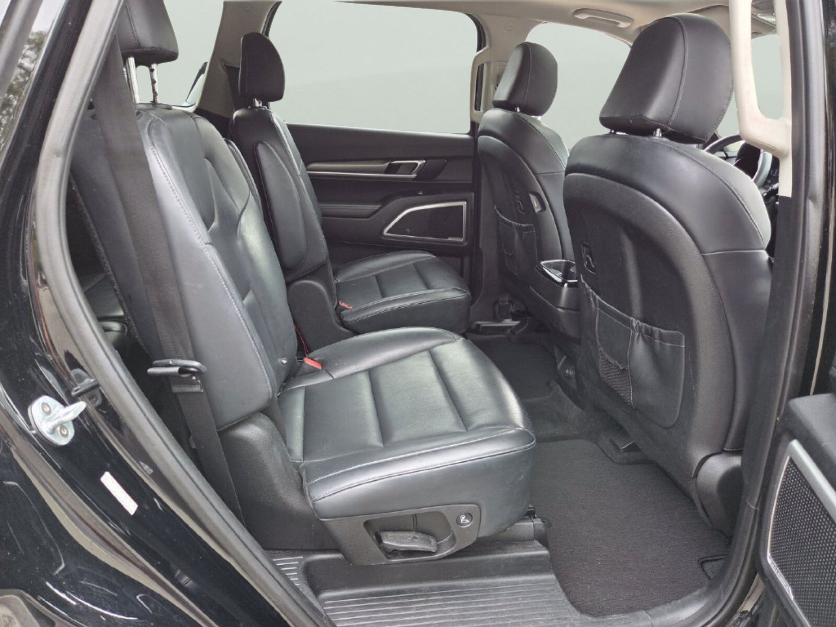 Used 2020 Kia Telluride S FWD image 16