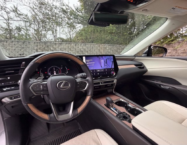 Certified 2023 Lexus RX 350 Premium Plus w/ Cold Area Package AWD/4WD image 24