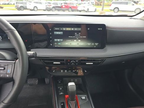 Used 2025 Nissan Kicks SR w/ SR Premium Package AWD/4WD image 19