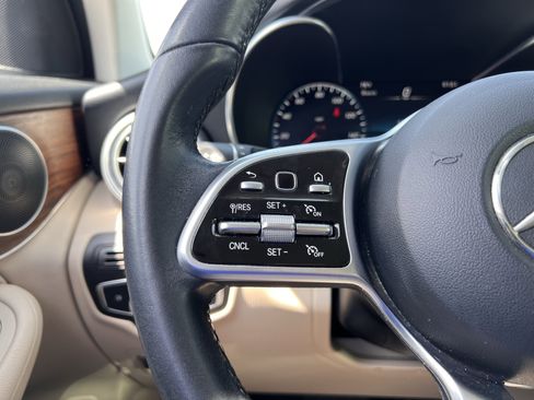 Used 2022 Mercedes-Benz GLC 300 image 19