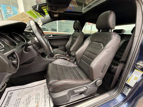 Used 2015 Volkswagen GTI SE FWD image 9