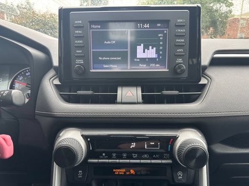 Used 2019 Toyota RAV4 LE w/ All Weather Liner Package AWD/4WD image 8