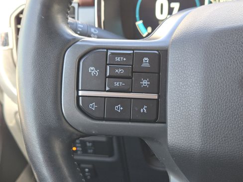 Used 2022 Ford F150 Lariat w/ Equipment Group 502A High image 31