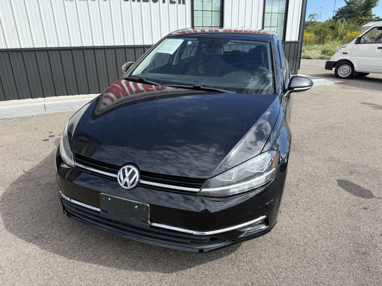 Used 2018 Volkswagen Golf S FWD image 2