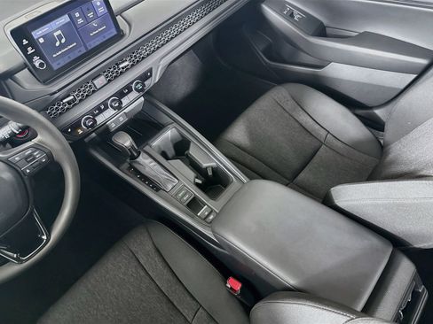 Certified 2026 Honda Accord SE image 28