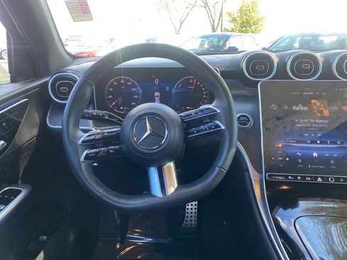 Used 2025 Mercedes-Benz GLC 350e GLC 350e image 16