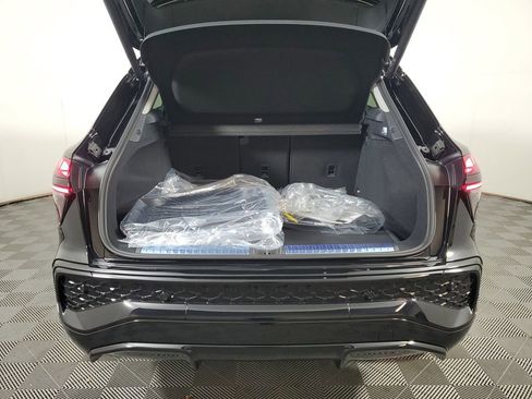 New 2026 Audi Q3 quattro 2.0T AWD/4WD image 9