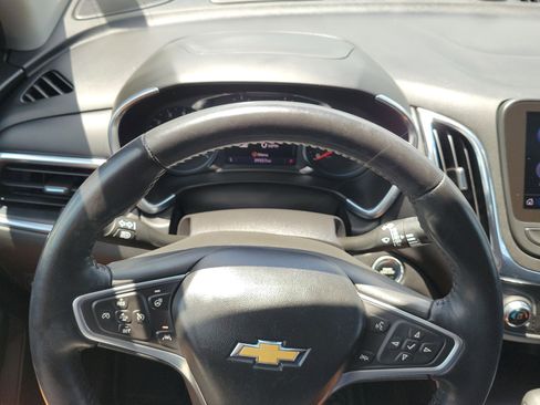 Used 2022 Chevrolet Equinox LT FWD image 23