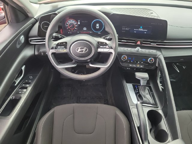 Used 2024 Hyundai Elantra SEL FWD image 4