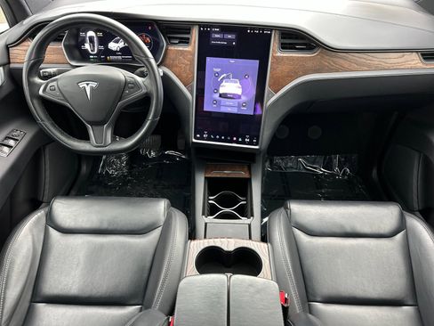 Used 2020 Tesla Model X Long Range image 12