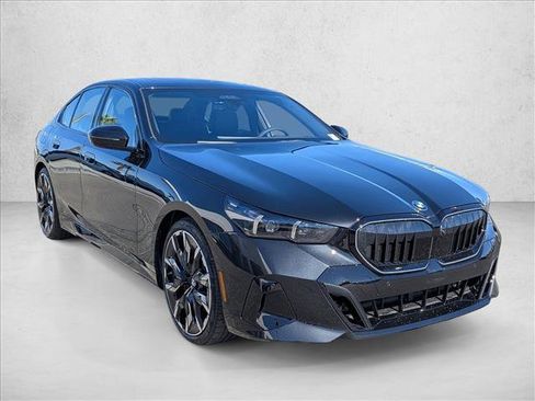 Used 2026 BMW 540i xDrive w/ M Sport Package image 6
