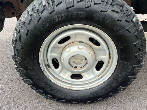 Used 2011 Ford F250 XL AWD/4WD image 29