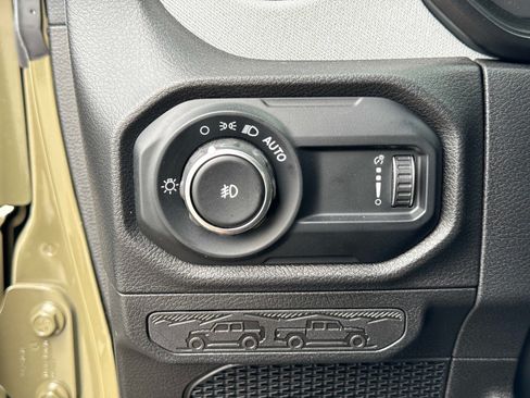 Certified 2025 Jeep Wrangler Unlimited Sport AWD/4WD image 32