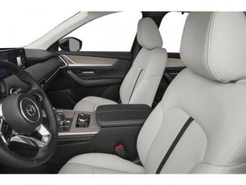 Certified 2025 MAZDA CX-70 Plug-In Hybrid w/ Premium Pkg image 11