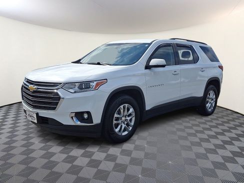Used 2020 Chevrolet Traverse LT w/ LPO, Floor Liner Package AWD/4WD image 3