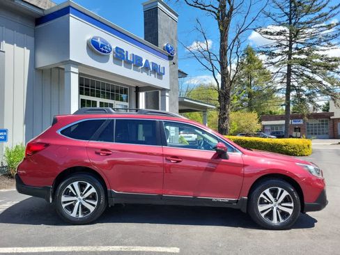 Used 2018 Subaru Outback 2.5i Limited AWD/4WD image 2