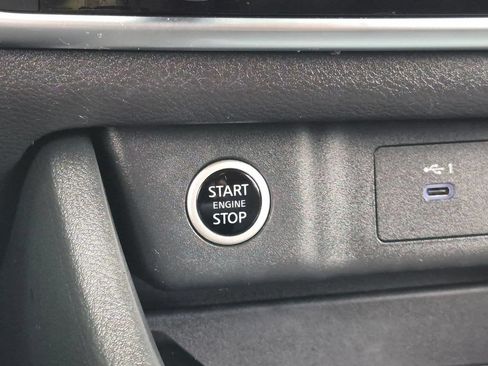 Used 2023 Nissan Rogue S AWD/4WD image 14