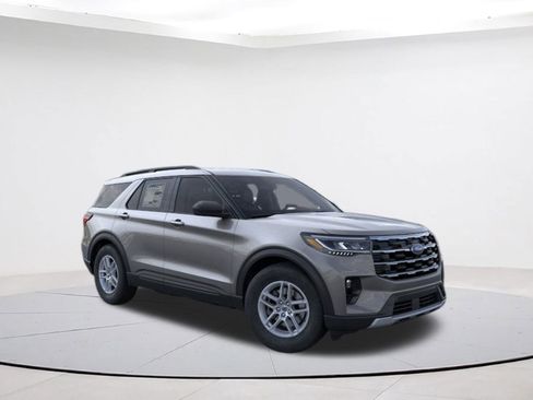 New 2026 Ford Explorer Active w/ Active Comfort Package image 7