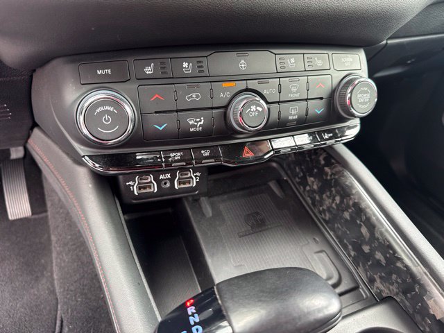 Used 2023 Dodge Durango R/T AWD/4WD image 7