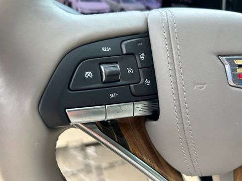 Used 2023 Cadillac Escalade Premium Luxury Platinum image 18