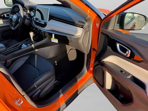 New 2026 Jeep Compass Limited image 15