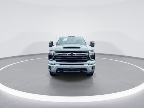 Used 2024 Chevrolet Silverado 2500 LTZ w/ LTZ Plus Package AWD/4WD image 3