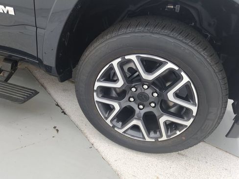 New 2026 RAM 1500 Laramie AWD/4WD image 35