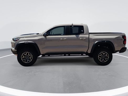 New 2026 Chevrolet Colorado ZR2 w/ Technology Package AWD/4WD image 6